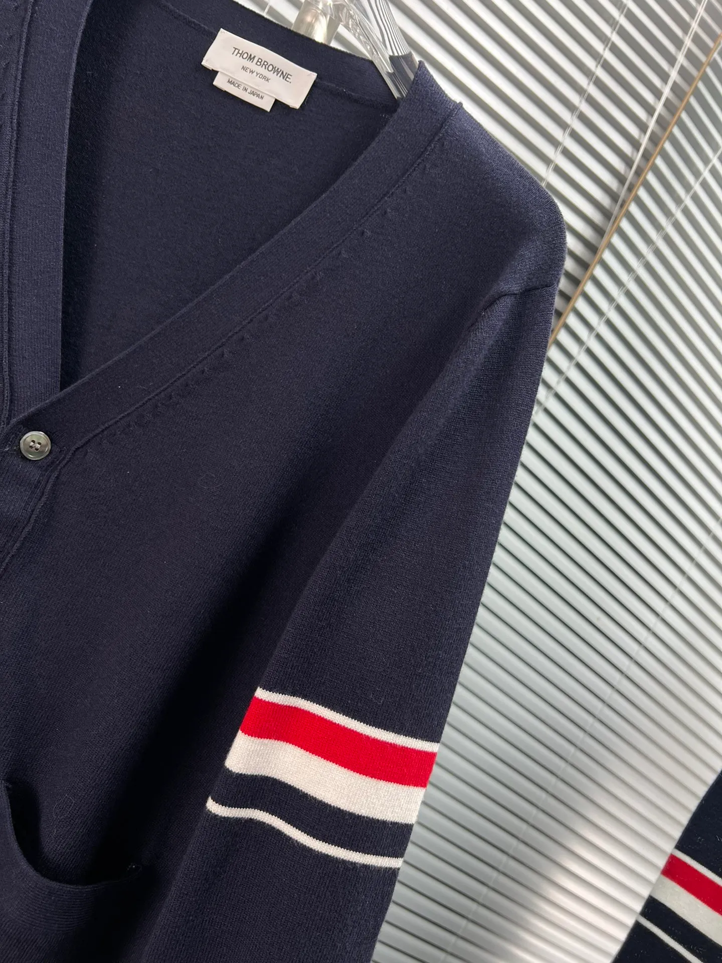 THOM BROWNE Series❄️ ， ， ， ！ ， ， 🌞 ， ， ， ， 🈵️。 ， ， ➕ ， 💎！ Sizes：1.2.3.4 ：White Black Gray Blue